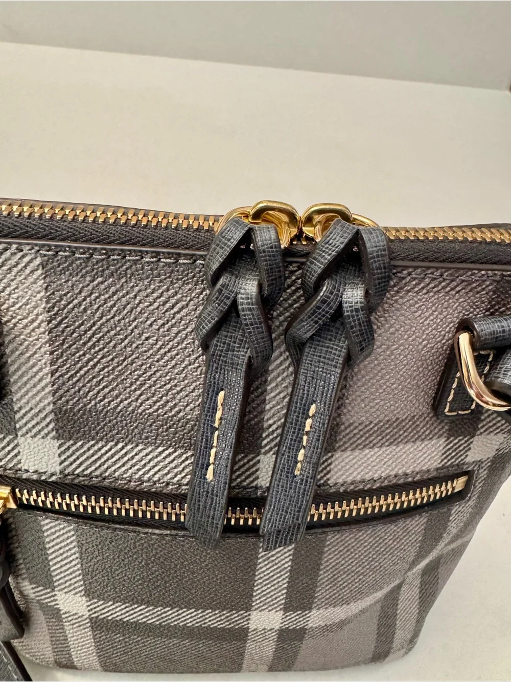 Dooney & Bourke Gray White Plaid Crossbody Bag Cardinal Red Lining